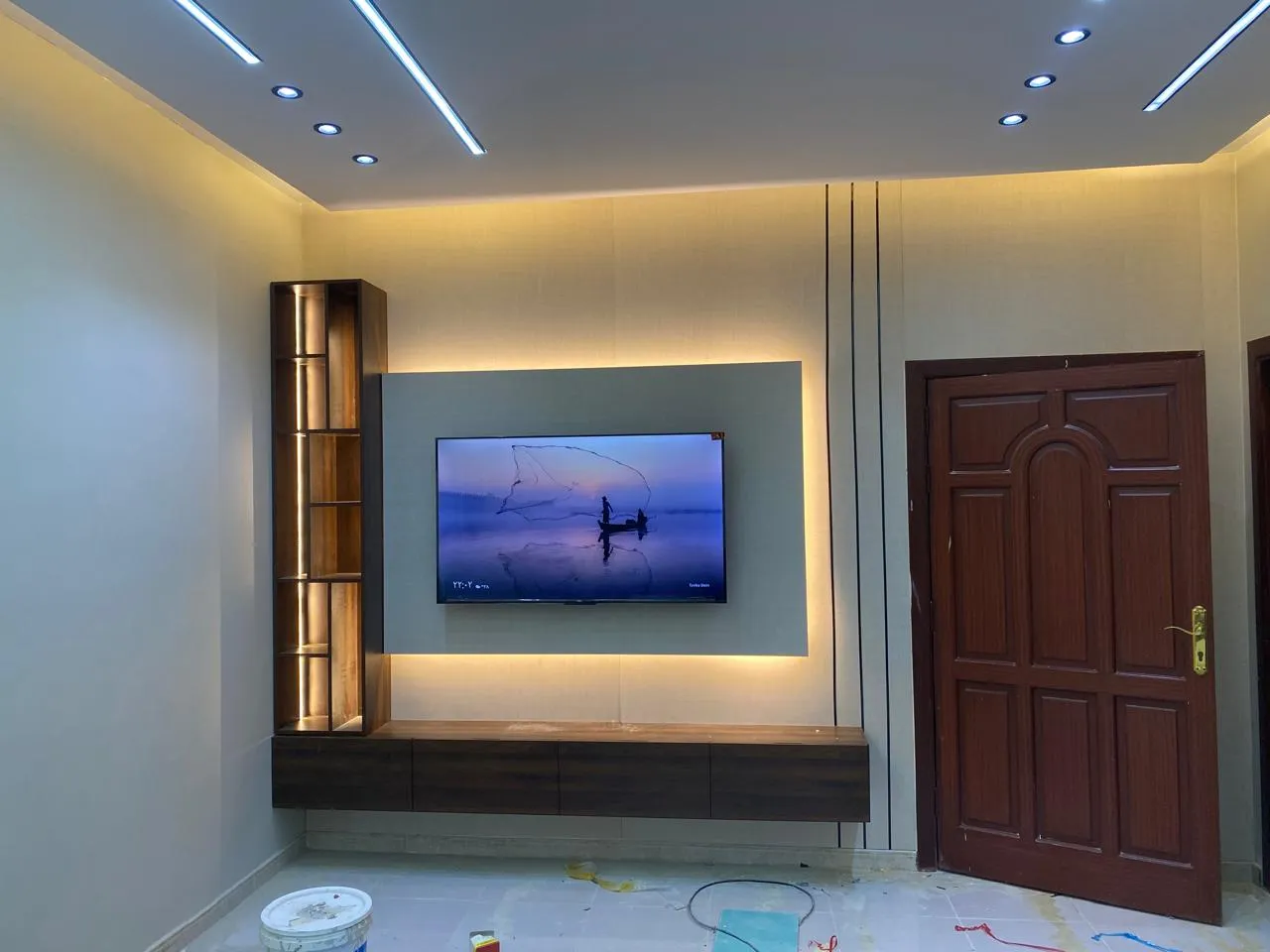 ديكورات شاشات ومرايا حي الصالحية 