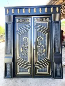 معلم ورق جدران وتركيب ابواب كرديوم في جدة 