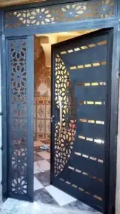 معلم ورق جدران وتركيب ابواب كرديوم في جدة 