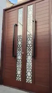 معلم ورق جدران وتركيب ابواب كرديوم في جدة 