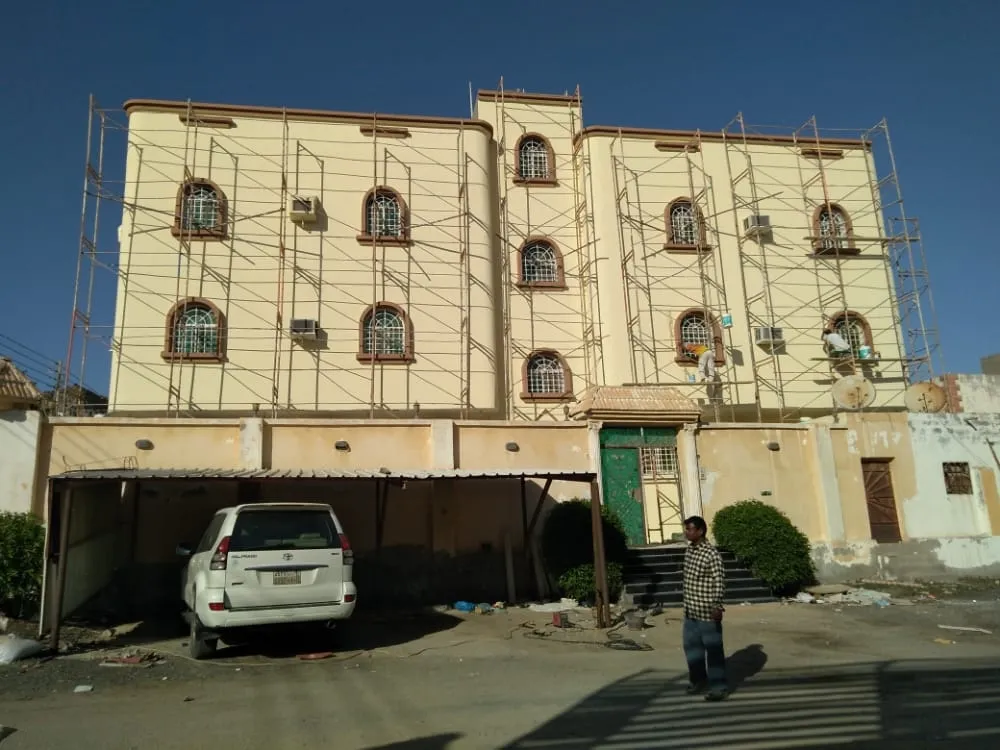 مقاول محترف يضمن تنفيذ المشروع بجودة عالية بجدة 