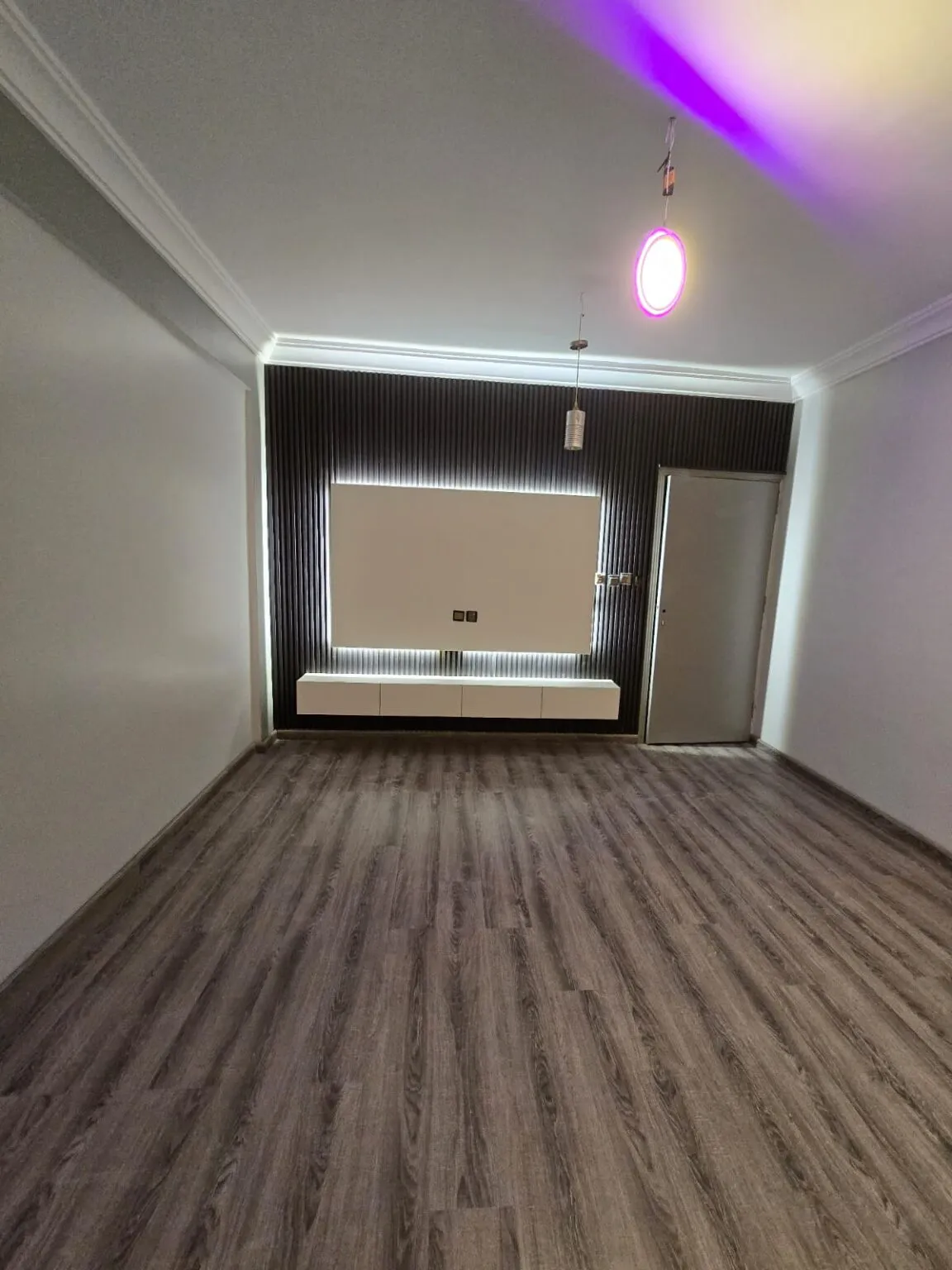 معلم دهانات وديكورات فوم وبديل الشيبورد ودواليب حي الربوة 