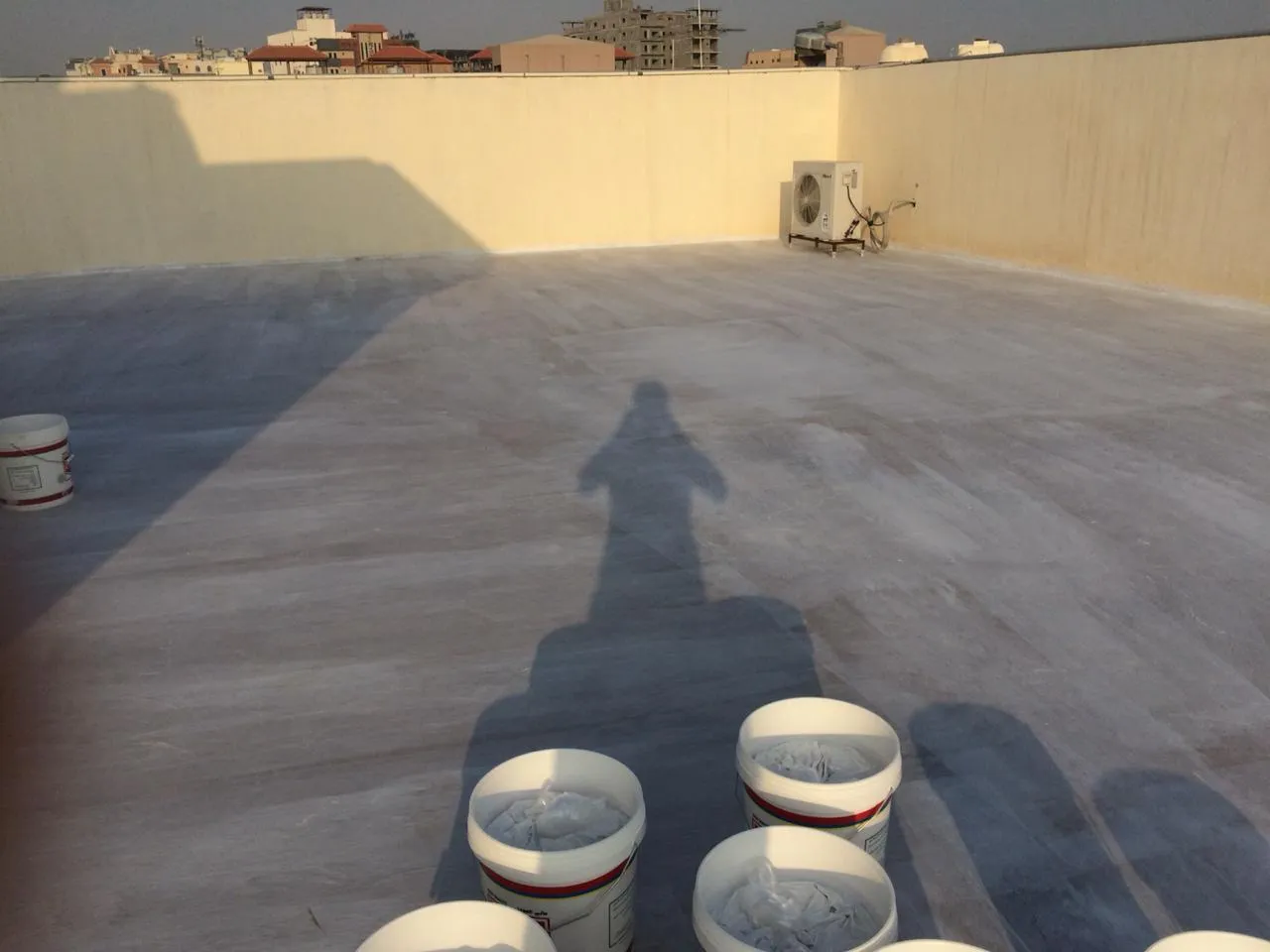 معلم دهانات وعوازل ممتازفي حي المروة والمرجان 