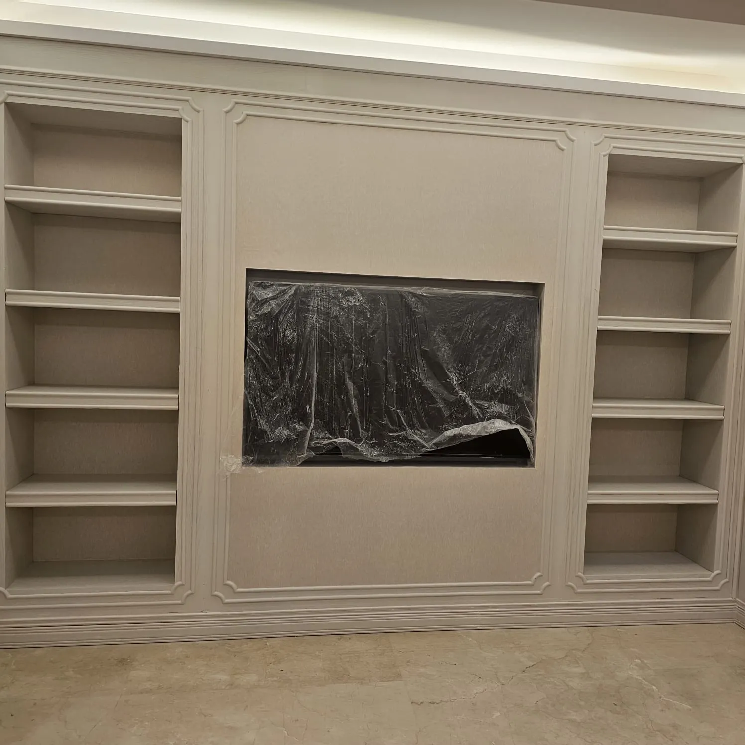 أفضل معلم ديكورات دواليب وجدران في جدة: تصاميم مودرن 2026