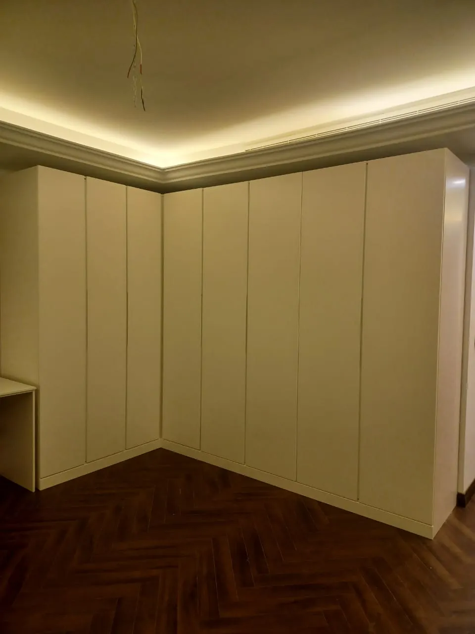 أفضل معلم ديكورات دواليب وجدران في جدة: تصاميم مودرن 2026