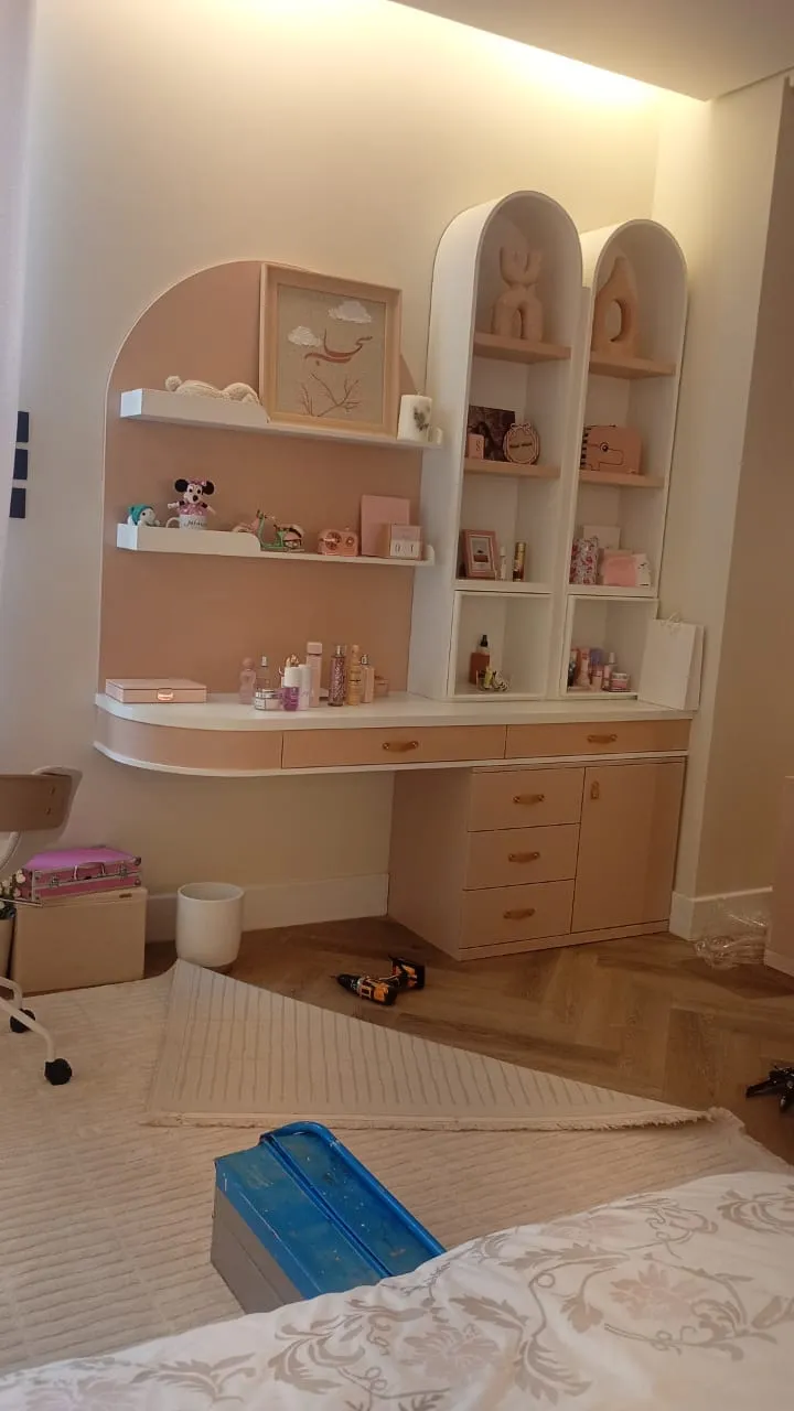 أفضل معلم ديكورات دواليب وجدران في جدة: تصاميم مودرن 2026