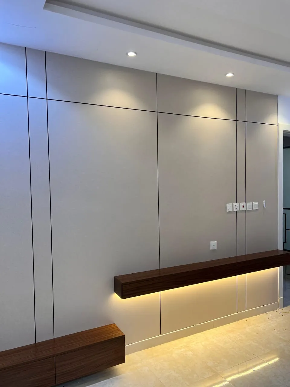 معلم بديل الشيبوردفي حي الزهور:لتركيب وتصميم ديكورات خشبية